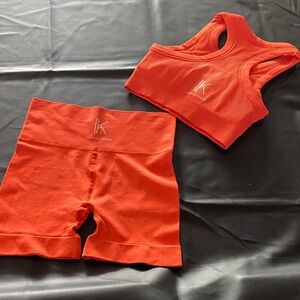 KAKO Activewear Orange Sports Bra and Shorts Set M NWOT
